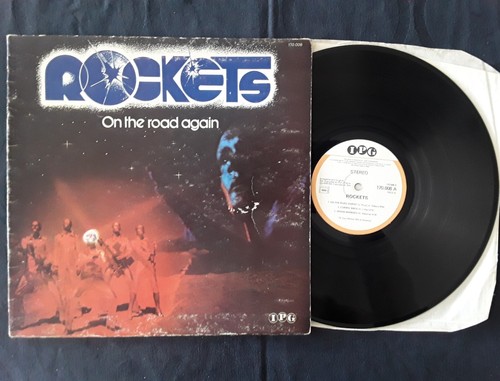 Rockets the road - on,