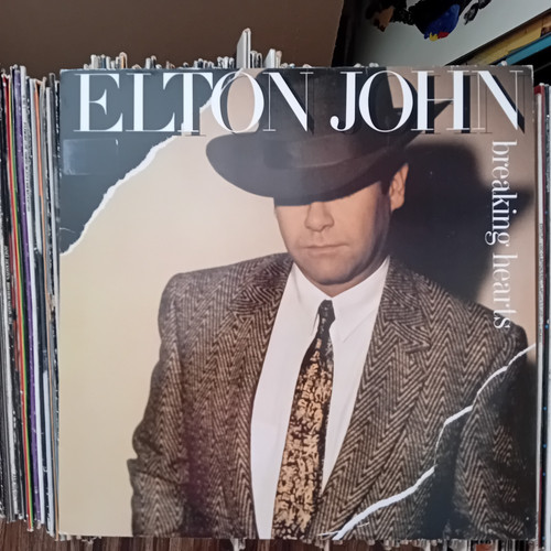 Elton john breaking hearts - elton,